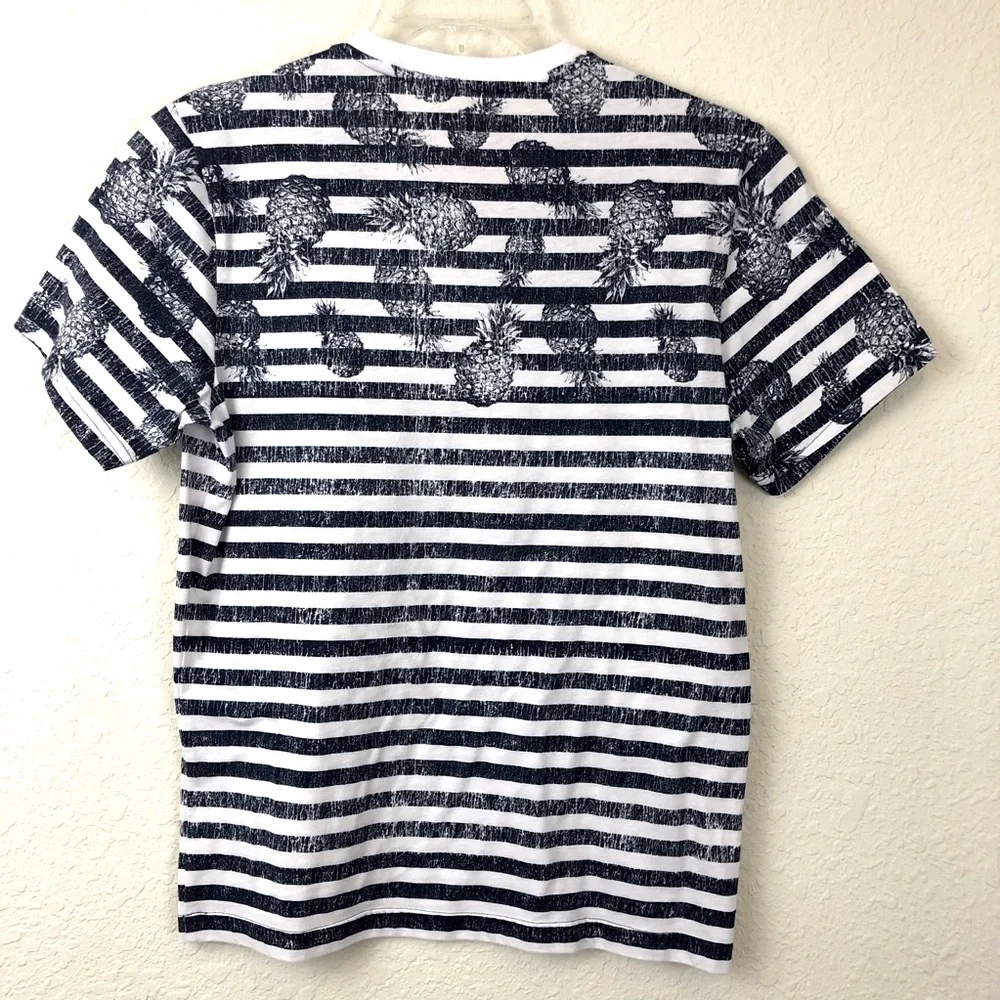 Unisex American Rag Stripe T Shirt - Picture 3 of 16